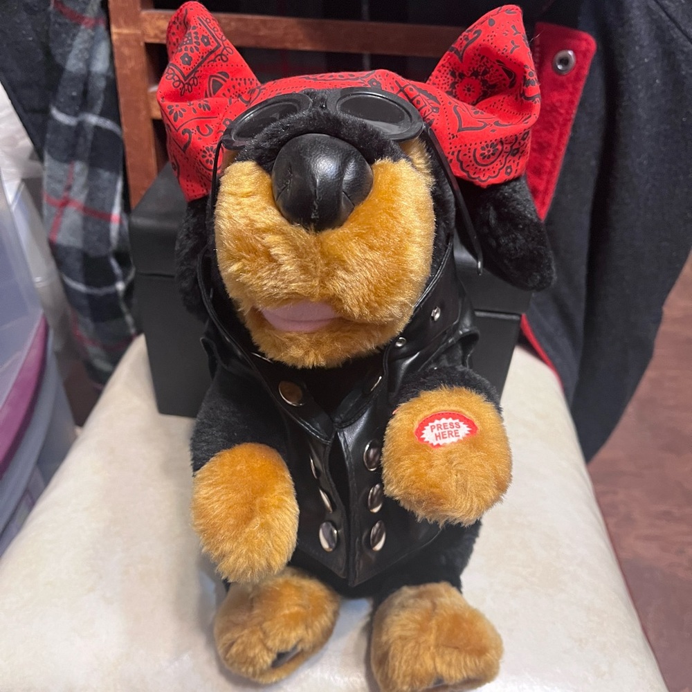 Singing Animatronics Dog